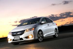 Honda Grace Hybrid 2014 года